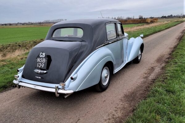 rolls-royce-and-bentley-specialist-for-sale-rtype-angle-view